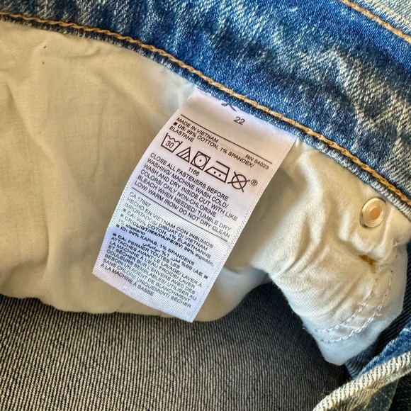 NWT Old Navy medium wash Boyfriend Jeans 22 - Picture 11 of 14